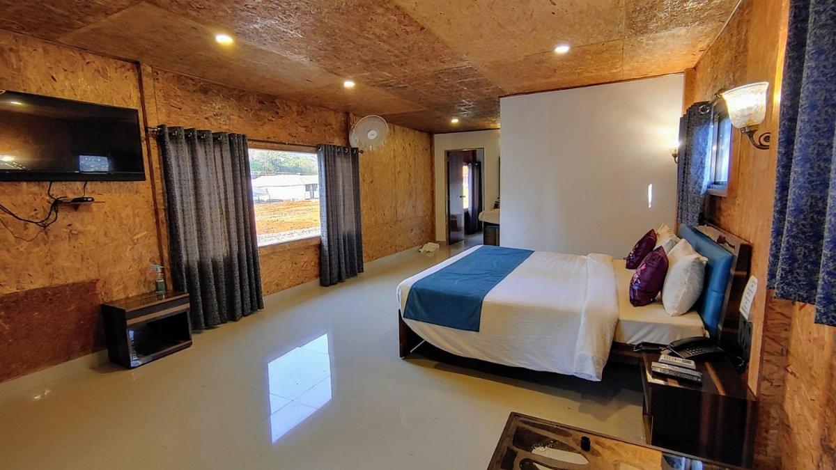 Whispering Woods Resort Lonavala Exterior photo